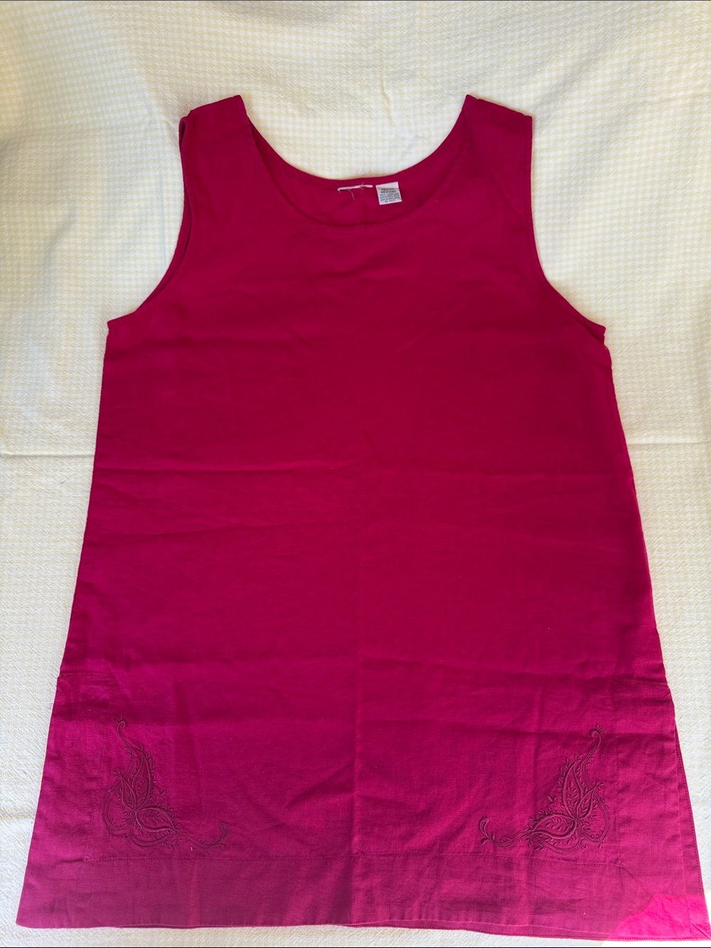 Berry Pink Sleeveless Tanktop with Hem Embroidery